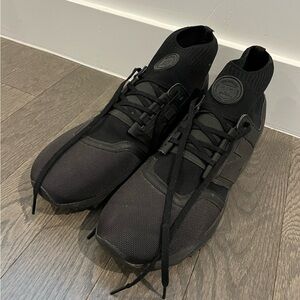 New balance 247 black 
Size 13